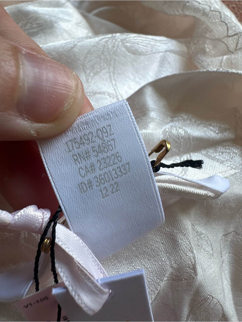 NWT Victoria’s Secret ivory satin and lace robe boho whimsy coquette fairy XS/S - Picture 4 of 4